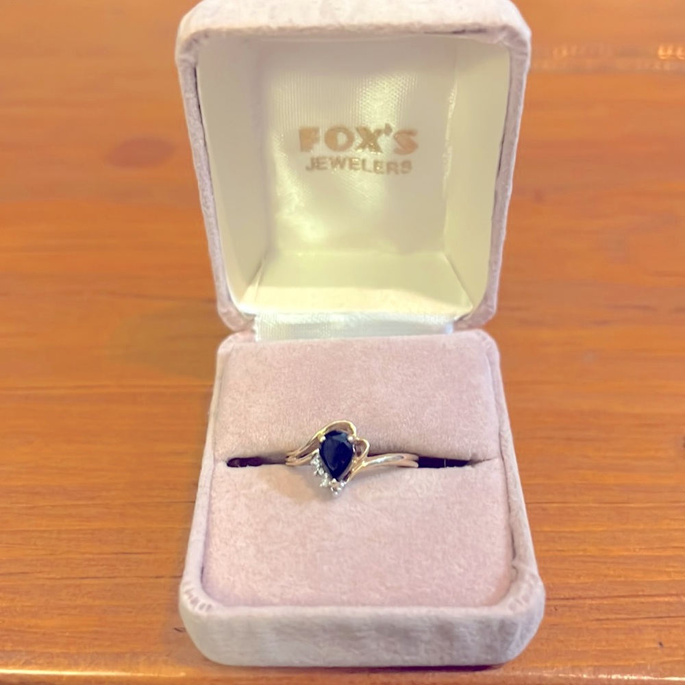 Beautiful Gold and Ruby ring